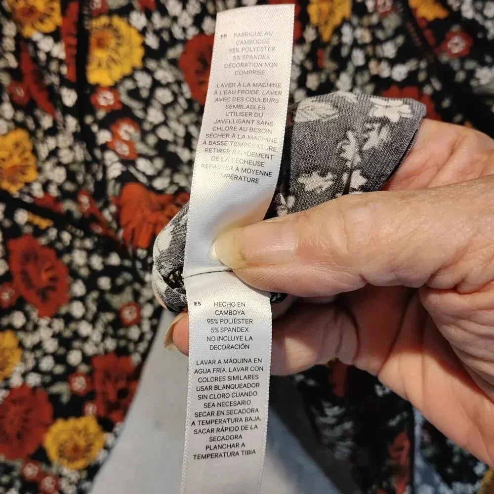 Joe Fresh NWOT Women's 2 Piece Long Cut Out Sleeve V Neck Blouse & Maxi Skirt XL - Picture 14 of 16